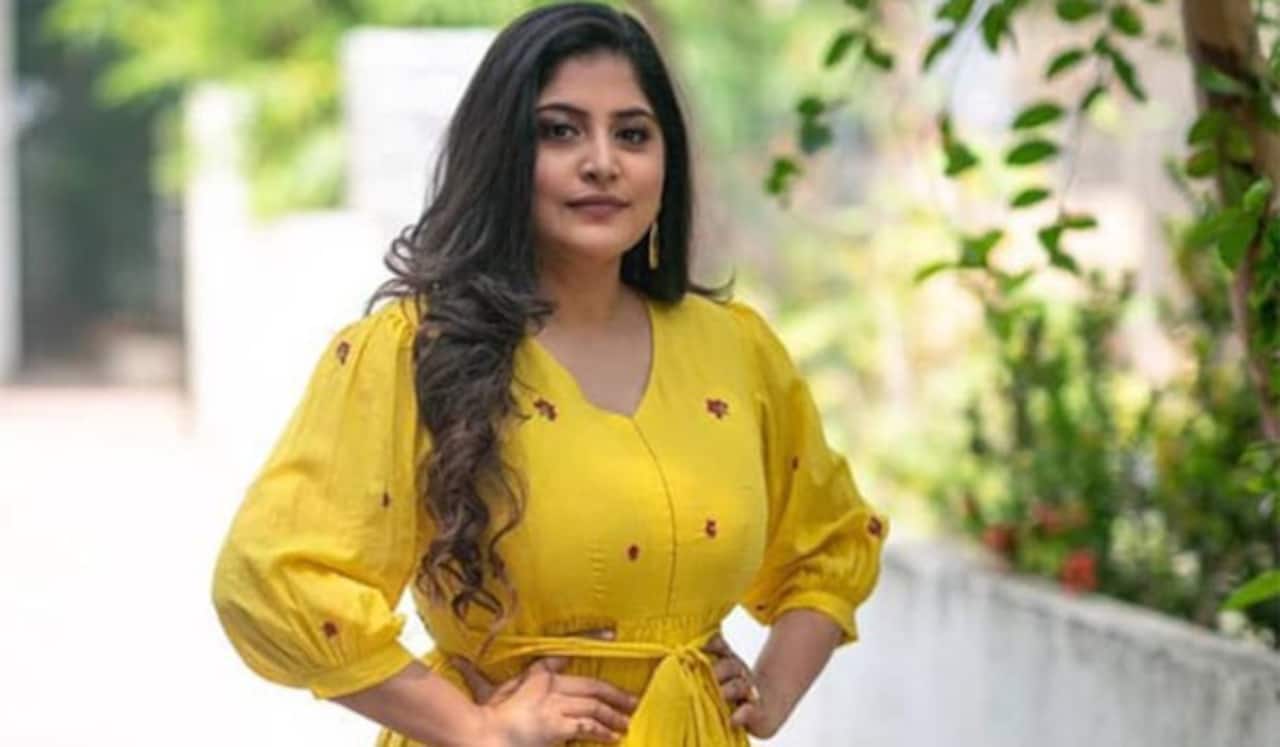 உதவி இயக்குனராக வேலை செய்ய ஆசைப்படும்  மஞ்சிமா மோகன்
