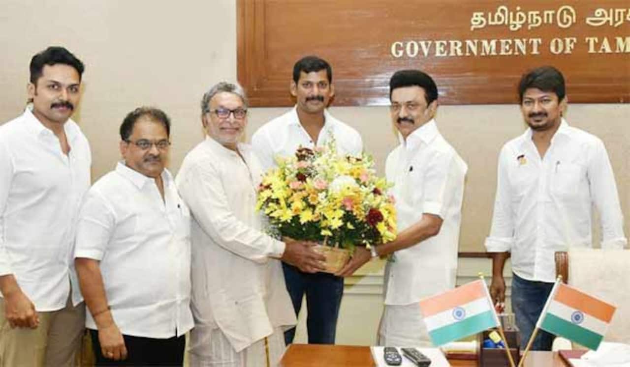 புதிய நிர்வாகிகள் முதல்வருடன் சந்திப்பு: நடிகர் சங்க கட்டிட பணிக்கு உதவ கோரிக்கை