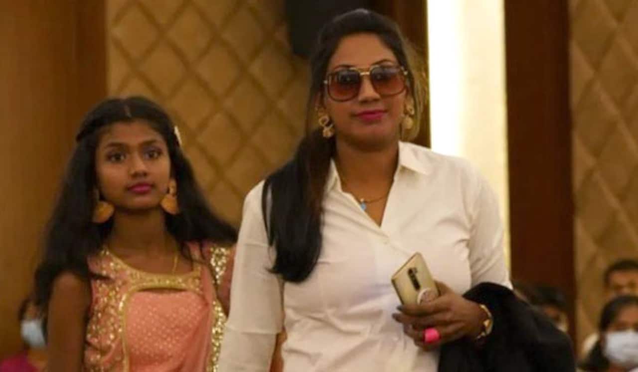 அத்துமீறிய நபருக்கு பொறுமையாக பதிலடி கொடுத்த நித்யா