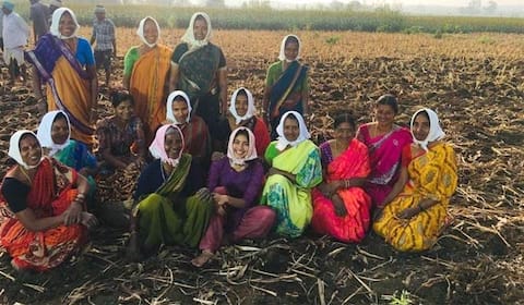 உகாதி பண்டிகையை விவசாய பெண்களுடன் கொண்டாடிய சாய் பல்லவி