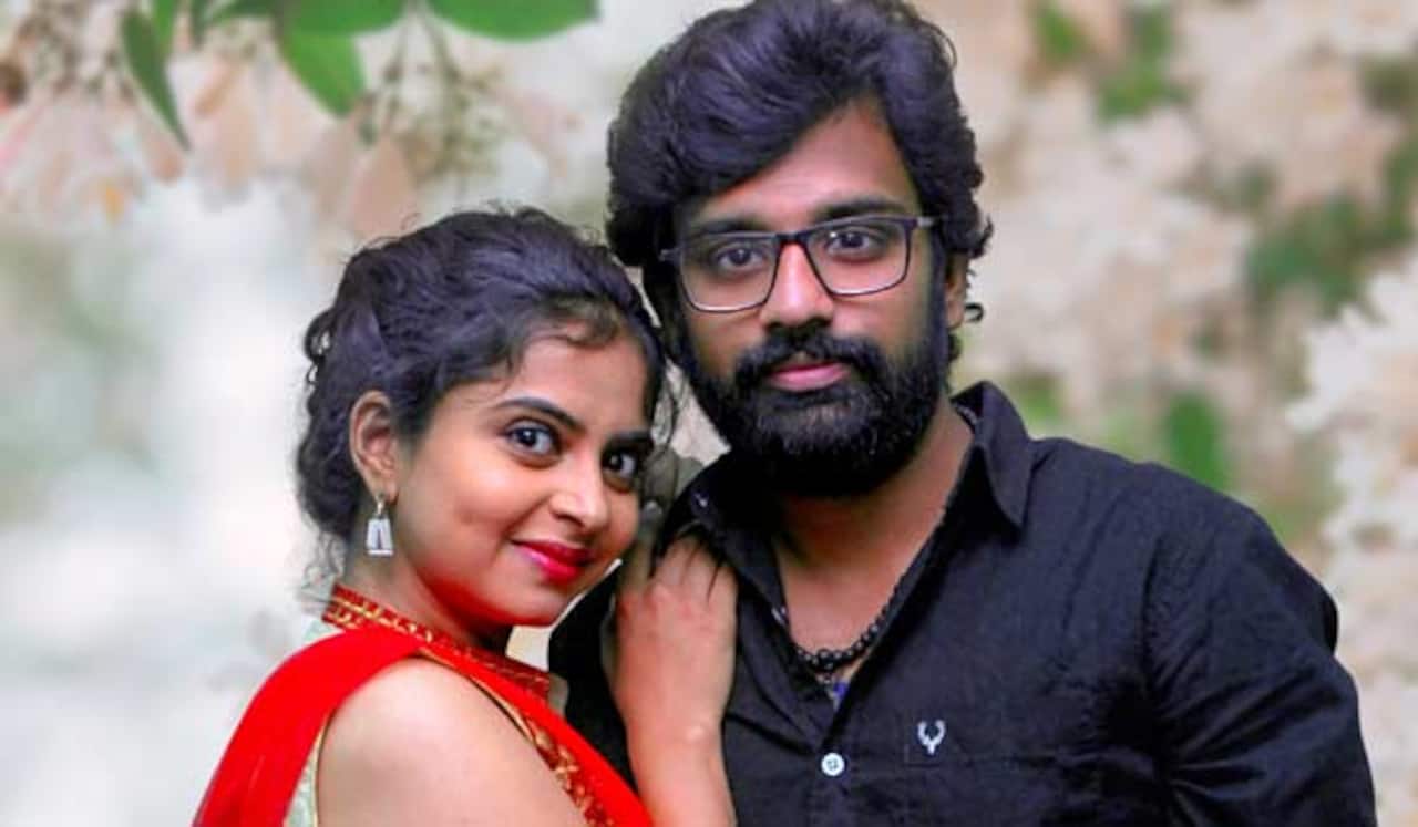 சத்தத்தின் மர்மத்தை தேடும் ஹீரோயின்