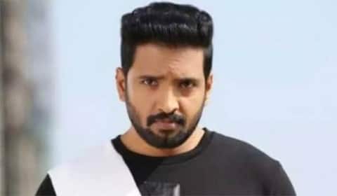 கன்னடத்தில் அறிமுகமாகும் சந்தானம்