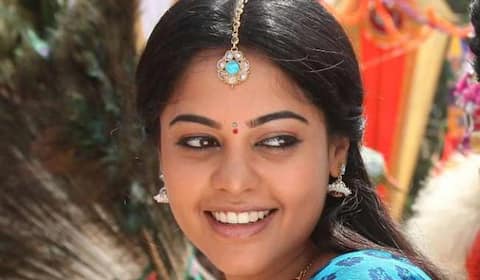 அம்மன் வேடத்தில் பிந்து மாதவி