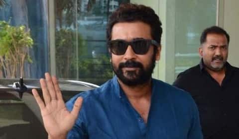 சூரரைப்போற்று ஹிந்தி ரீமேக் பணிகளுக்காக மும்பை சென்ற சூர்யா