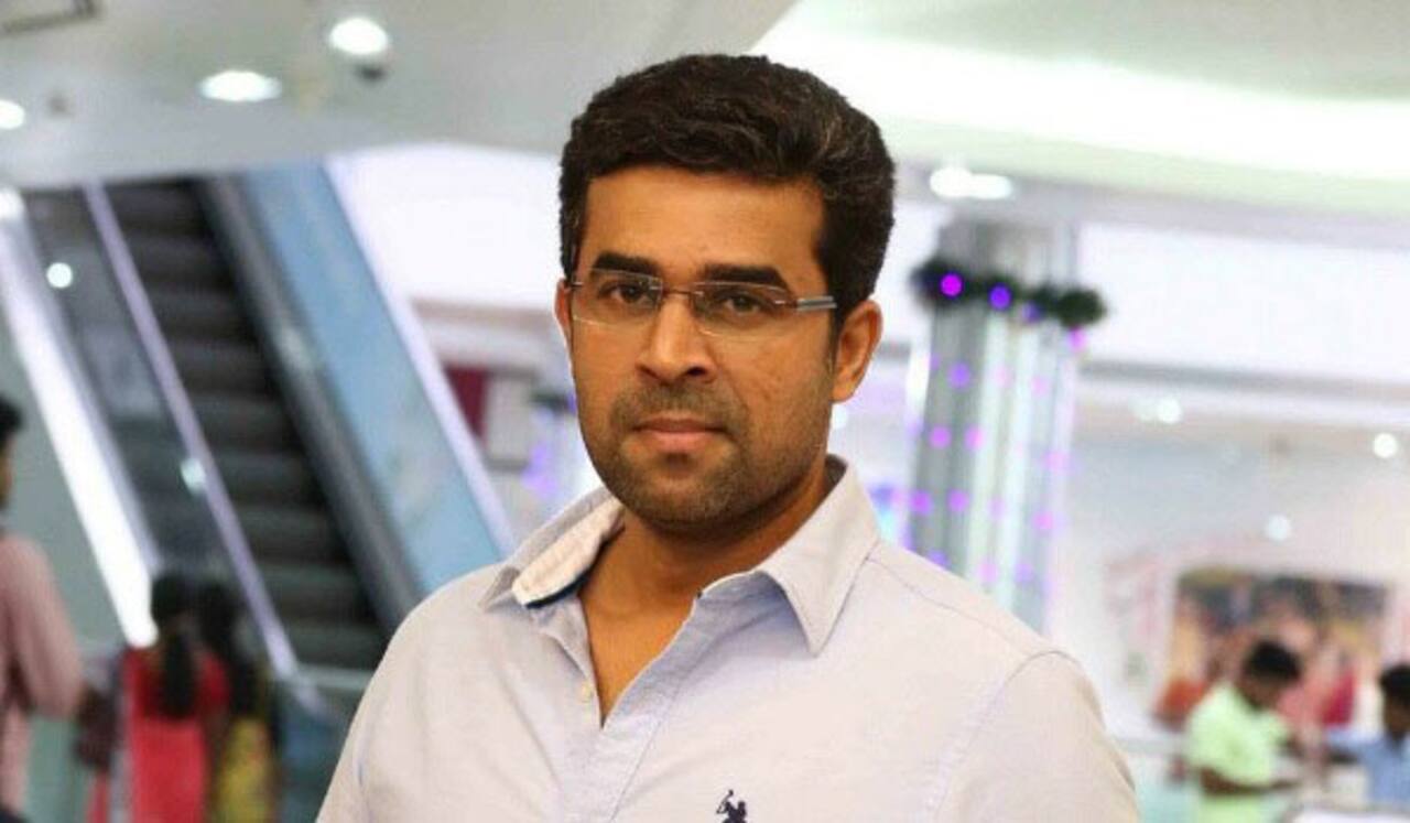 பாலியல் வழக்கில் தலைமறைவான நடிகருக்கு புளூ கார்னர் நோட்டீஸ்