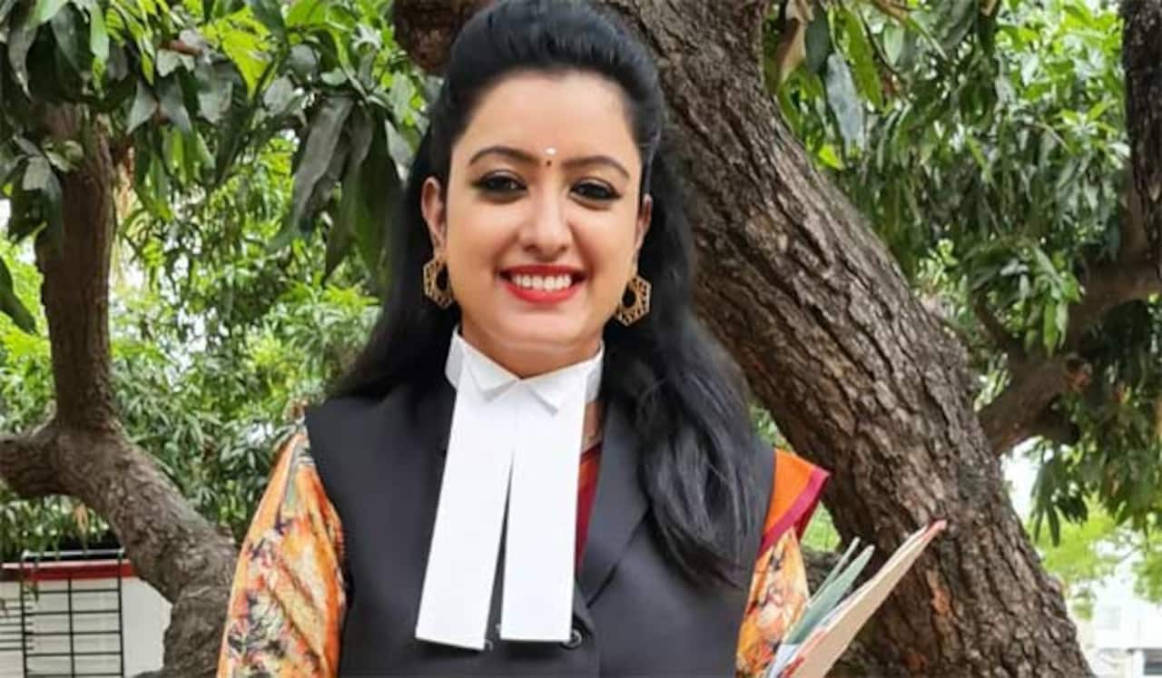 வக்கீலாக நடிக்கும் நிஷா கணேஷ்