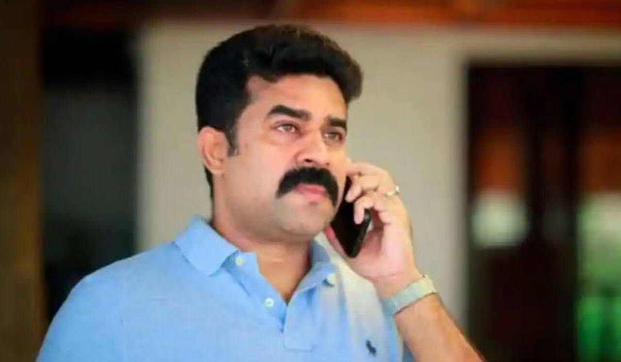 ரிட்டர்ன் டிக்கெட்டை நீதிமன்றத்தில் சமர்ப்பித்த தலைமறைவு நடிகர்