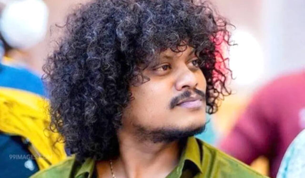 புகழ் பெயரில் பணமோசடி : அவரே வெளியிட்ட தகவல்