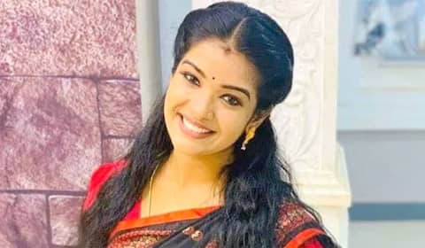 புது சீரியலில் கமிட்டான மோனிஷா