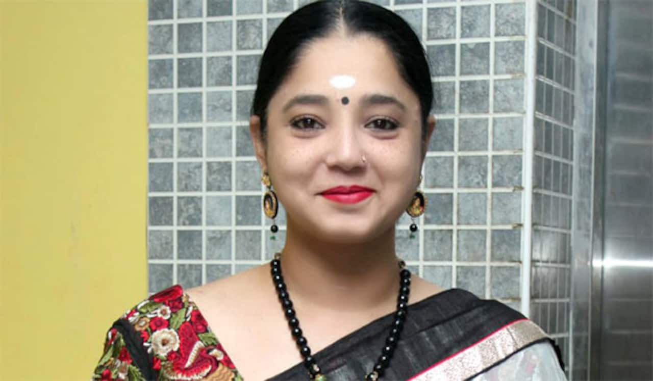 வீடு வீடாக சோப்பு விற்கிறார் : நடிகை ஐஸ்வர்யாவின் இன்றைய நிலை