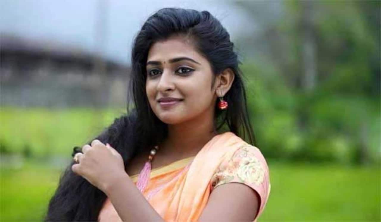 தமிழுக்கு வந்த பார்வதி அருண்