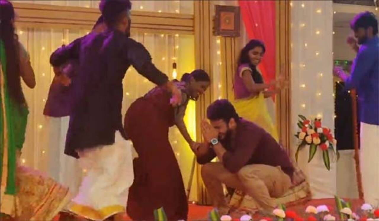 கேப்ரில்லாவின் காலில் விழுந்து மன்னிப்பு கேட்ட அவினாஷ்! என்ன காரணம் தெரியுமா?