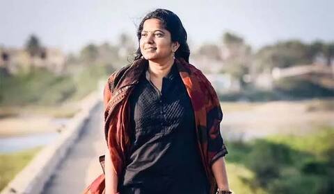 லீனா மணிமேகலைக்கு நீதிமன்றம் சம்மன்!