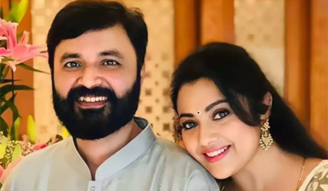 மீனா - வித்யாசாகரின் 13வது திருமண நாள் : வைரலாகும் நெகிழ்ச்சி பதிவு