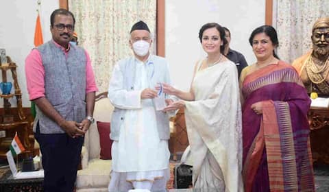 நடிகை தியா மிர்சாவுக்கு அன்னை தெரசா விருது