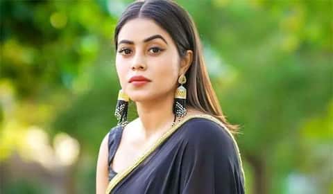 நானி படத்தில் வில்லியாக நடிக்கும் பூர்ணா