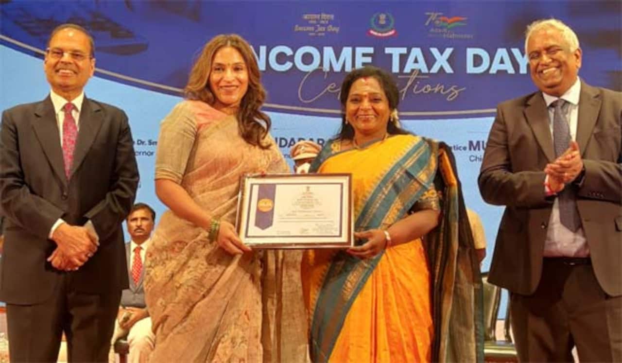அதிக வருமான வரி: ரஜினிக்கு விருது
