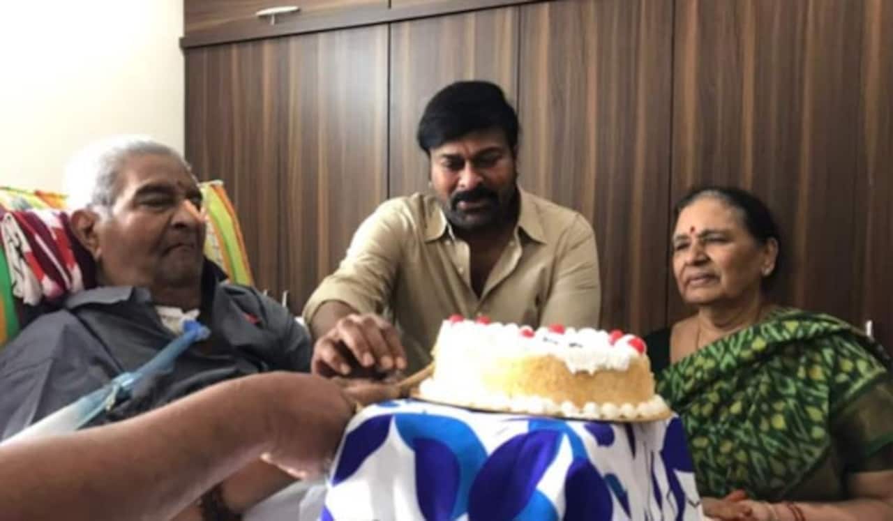 சீனியர் நடிகரின் பிறந்தநாளை வீட்டிற்கே சென்று கொண்டாடிய சிரஞ்சீவி
