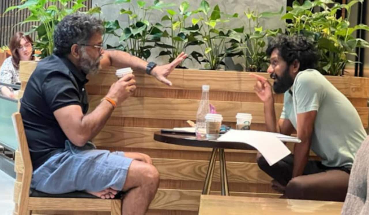 புஷ்பா 2 உதவிக்காக இணைந்த உப்பென்னா இயக்குனர்