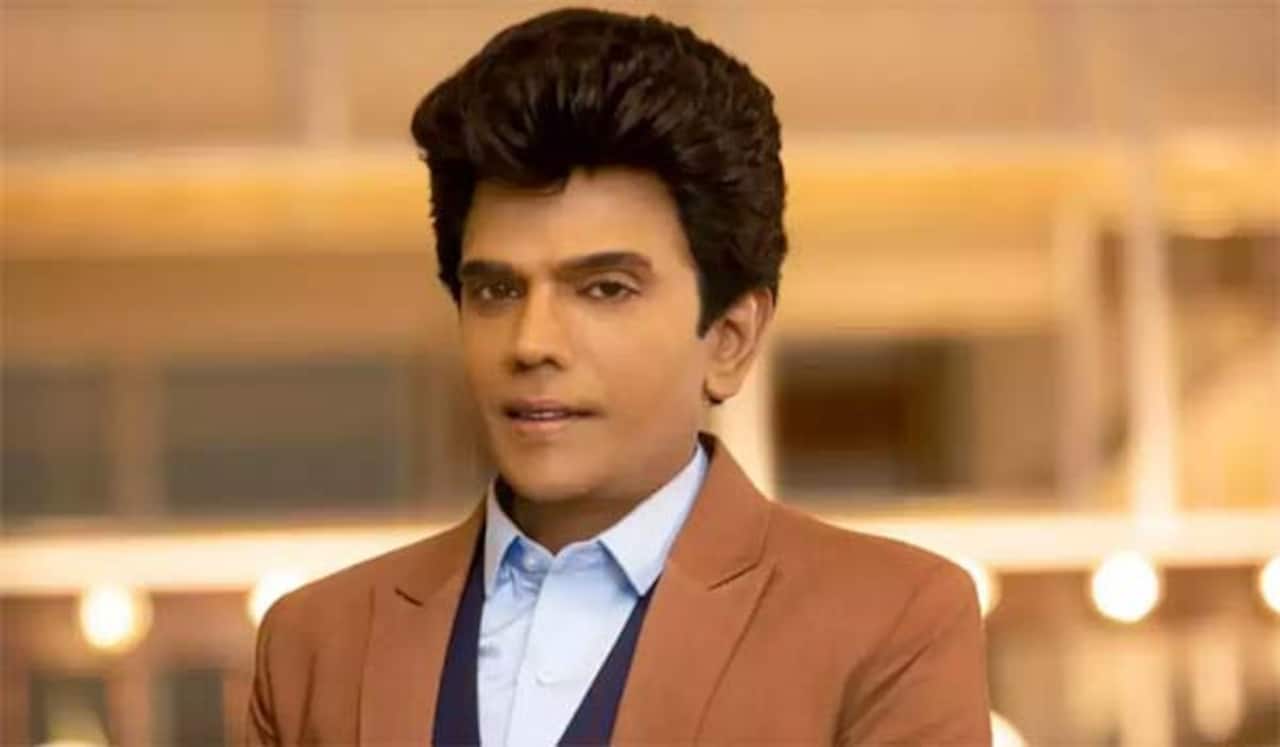 விரைவில் சந்திக்கிறேன்- அடுத்த படத்தை அறிவிக்க போகிறாரா லெஜண்ட் சரவணன்?