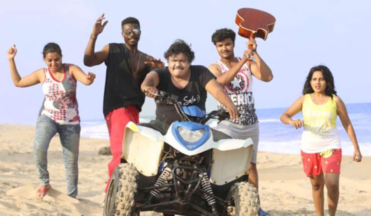 தியேட்டர் கிடைக்கவில்லை : விரக்தியில் மன்சூர் அலிகான்