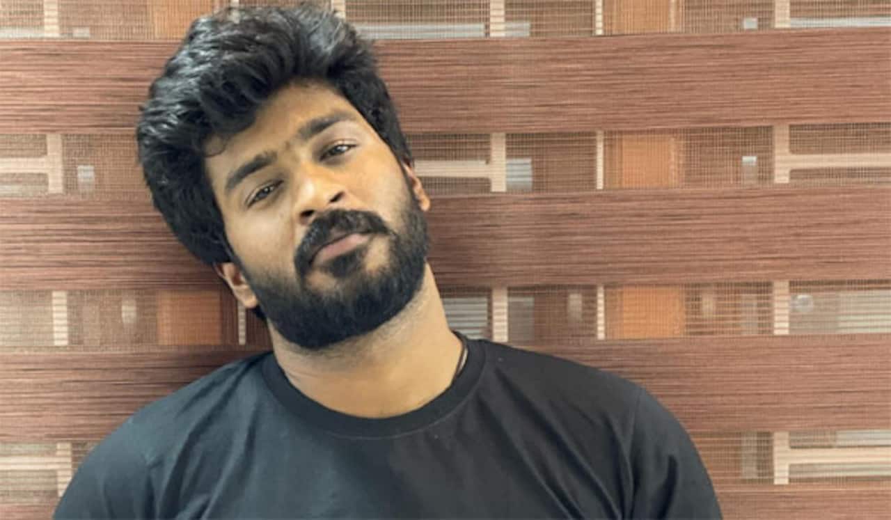 சீரியல் நடிகர் நவீன் மீது புகார் : சக நடிகையையும் தாக்கினாரா?
