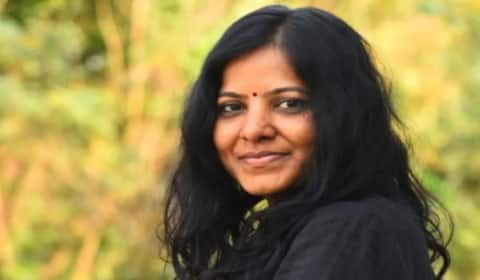 லீனா மணிமேகலைக்கு டில்லி நீதிமன்றம் சம்மன்
