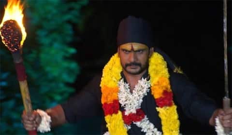 நெருப்புக்கும் இவருக்கும் செட்டே ஆகாது போல... - விபத்திலிருந்து தப்பிய ஸ்ரீகுமார்