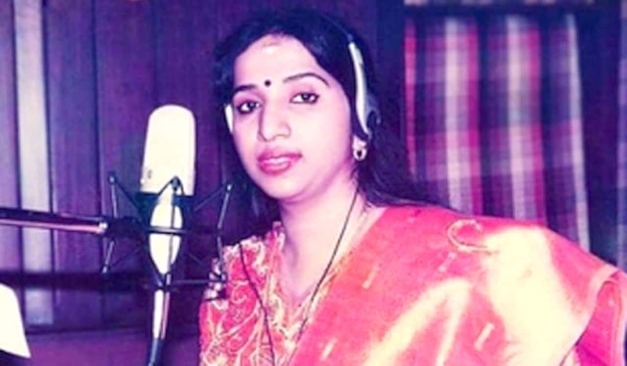 குயில் பாட்டுக்கு சொந்தக்காரர் - ‛குரலரசி சுவர்ணலதாவின் நினைவு தினம்