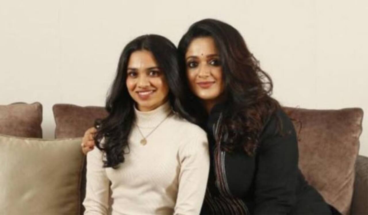 அம்மாவுக்கு வாழ்த்து இல்லை.. சித்திக்கு வாழ்த்து சொன்ன திலீப் மகள்