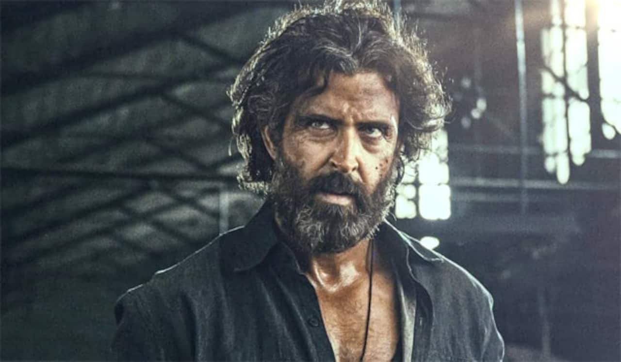 விக்ரம் வேதா -  பழைய டுவீட் டெலிட் செய்து புதிய டுவீட் போட்ட ஹிருத்திக் ரோஷன்