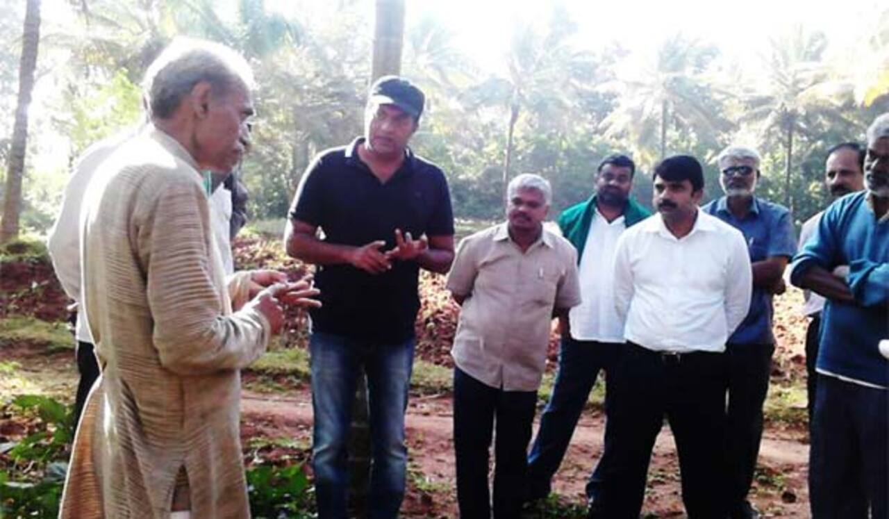 இயற்கை விவசாயி சுபாஷ் பாலேகர் பயோபிக்கில் நடிக்கிறார் பிரகாஷ்ராஜ்