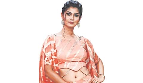 பியூட்டி போலீஸ் உபாசனா