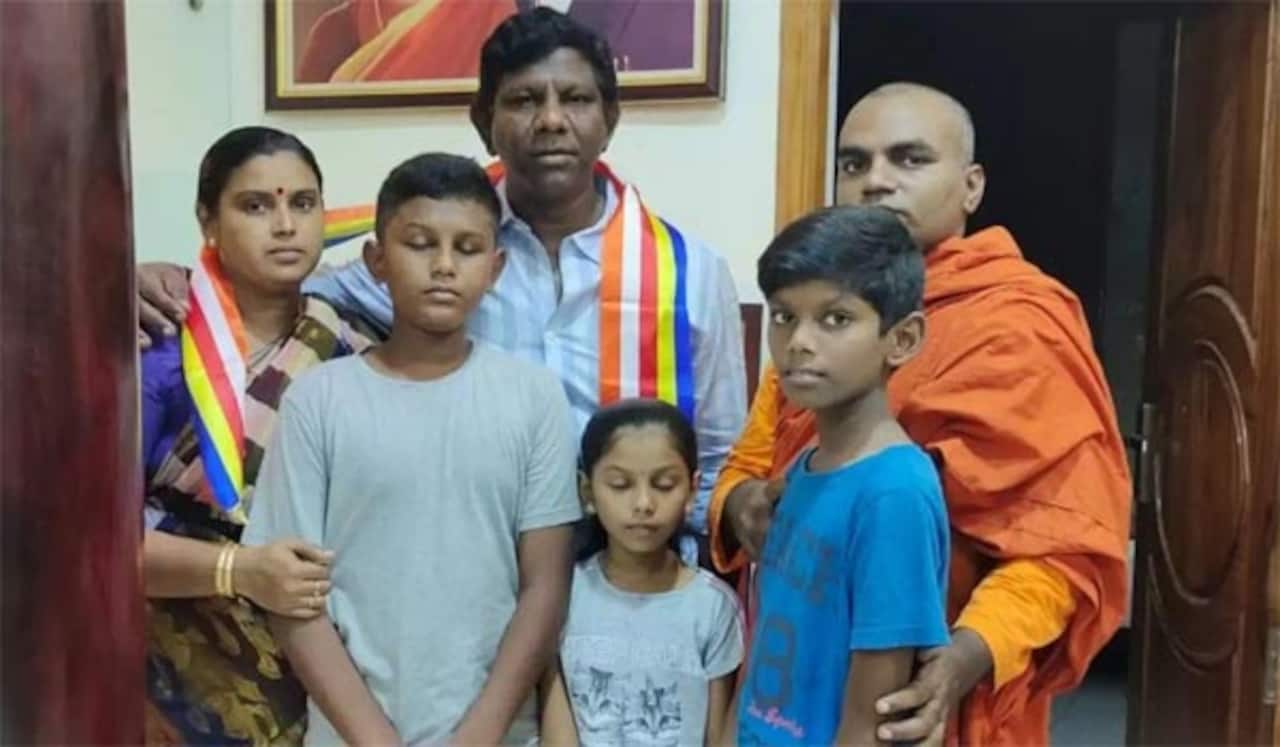 வில்லன் நடிகர் தீனாவின் அதிரடி முடிவு : குடும்பத்துடன் மதம் மாறல்
