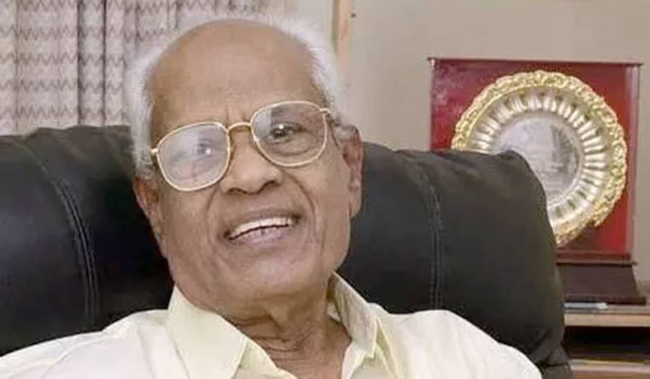 பிரபல திரைப்பட வசனகர்த்தா ஆரூர்தாஸ் மறைவு