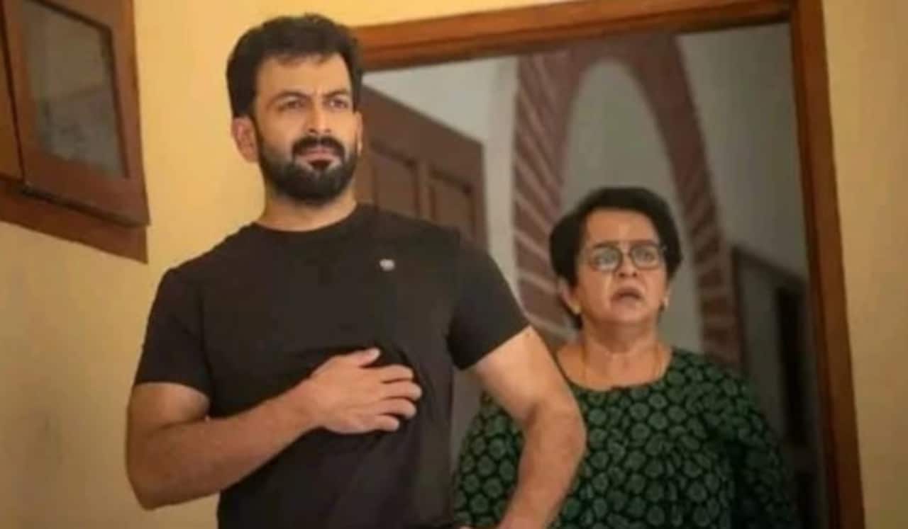 தமிழில் ஒருநாள் தள்ளி வெளியாகும் பிரித்விராஜின் கோல்டு