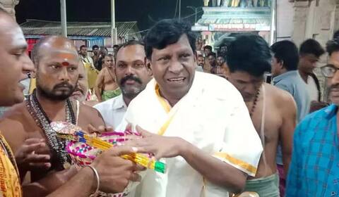 நாய்சேகர் ரிட்டன்ஸ் படம் பார்த்து மக்கள் குலுங்கி குலுங்கி சிரிக்கிறார்கள் : வடிவேலு