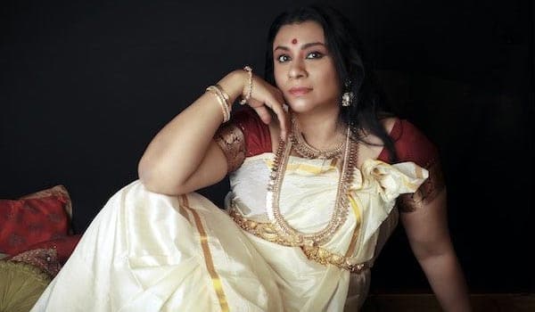 ரசிகர்களுக்கு  நான் மம்மி : திவ்யதர்ஷினி திருப்தி