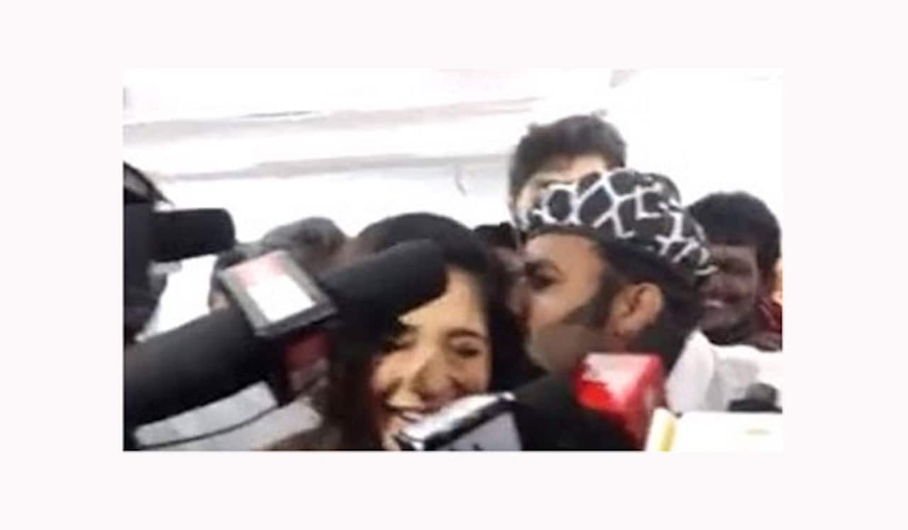 சாக்ஷி அகர்வாலுக்கு முத்தமழை : கூல் சுரேஷ் அட்ராசிட்டி
