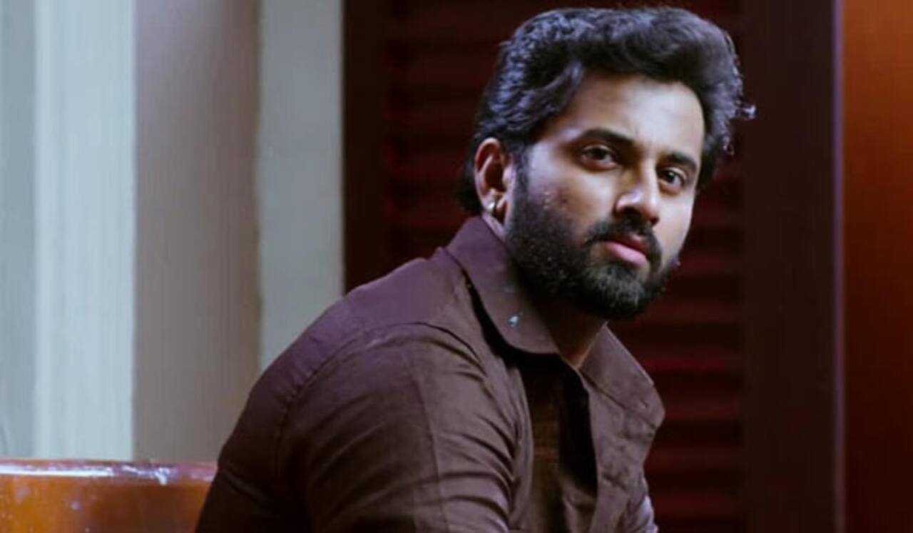 பாலியல் புகாரை விசாரிக்க விதித்த தடை நீக்கம் : உன்னி முகுந்தனுக்கு மீண்டும் சிக்கல்