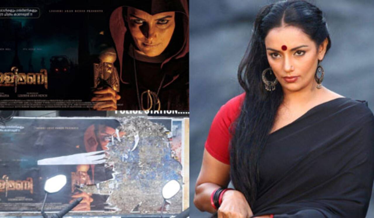 தன்னுடைய பட போஸ்டரை கிழித்தவர்களுக்கு ஸ்வேதா மேனன் கடும் கண்டனம்