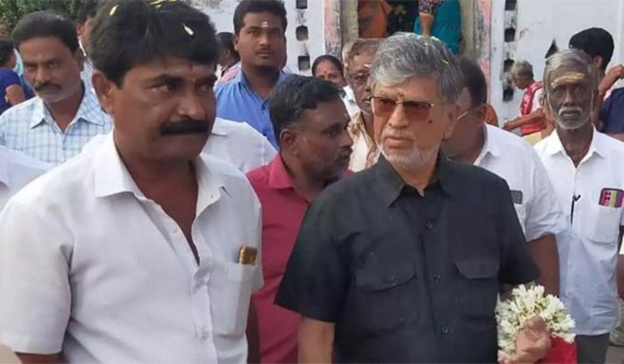 விஜய் பற்றி அவரிடமே கேளுங்கள் - எஸ்.ஏ.சந்திரசேகர் பதில்