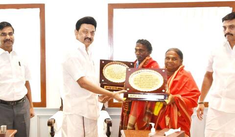 முதல்வர் மு.க.ஸ்டாலினை சந்தித்த பொம்மன், பெல்லி