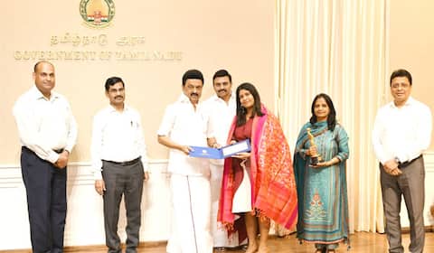 ஆஸ்கர் பெண் இயக்குனருக்கு முதல்வர் ஸ்டாலின் பாராட்டு
