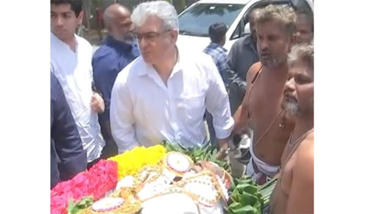 அஜித்தின் தந்தை சுப்பிரமணியம் உடல் தகனம் : முதல்வர், திரைப்பிரபலங்கள் இரங்கல்