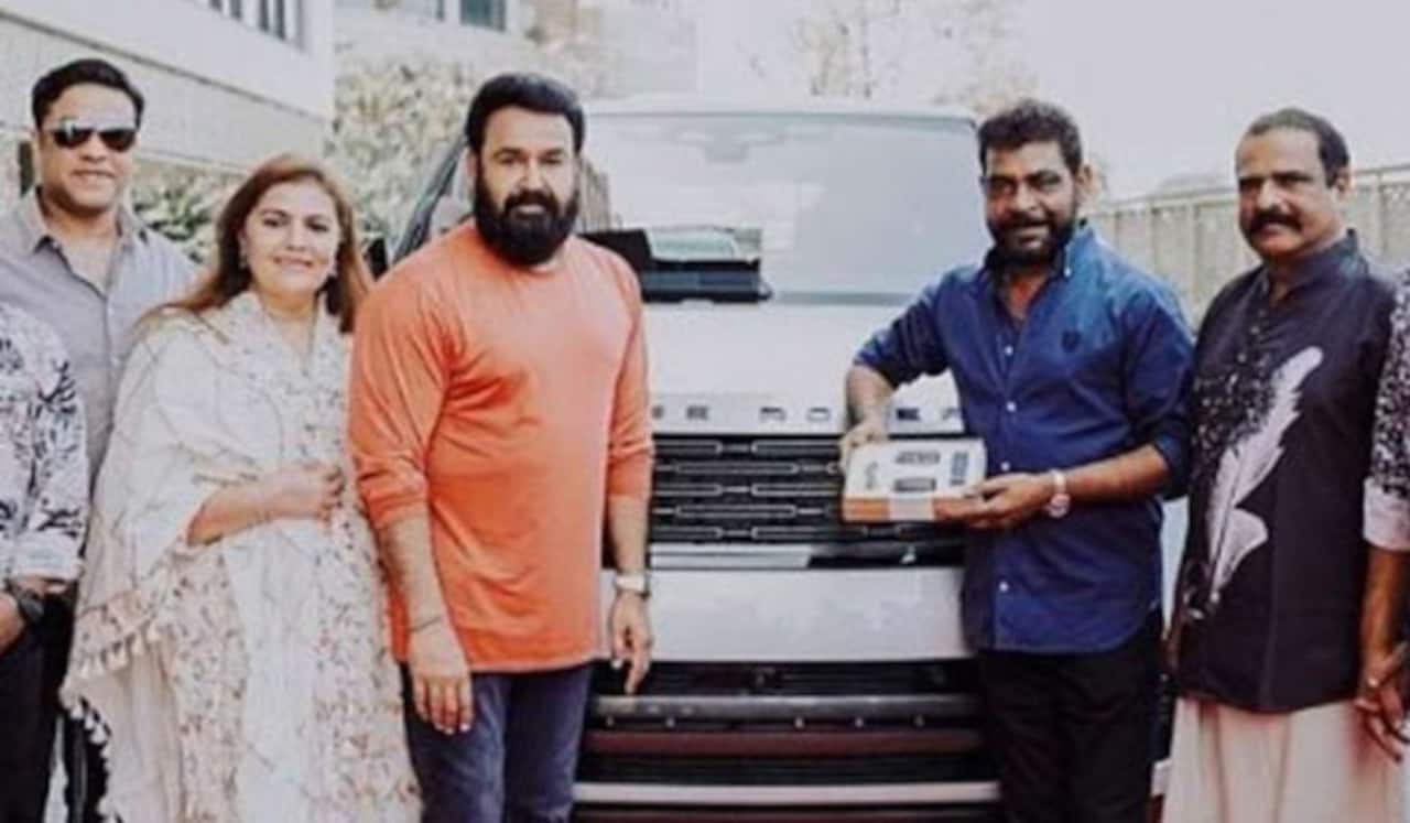 5 கோடி மதிப்பில் புதிய ரேஞ்ச் ரோவர் கார் வாங்கிய மோகன்லால்