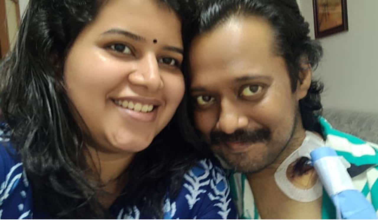 சிகிச்சைக்கு பிறகு முதல்முறையாக மருத்துவமனையில் இருந்து புகைப்படம் வெளியிட்ட பாலா