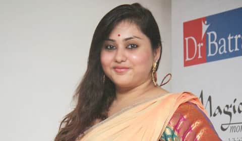 ஏப்., 14 தமிழ் புத்தாண்டையே கொண்டாட வேண்டும் : நமீதா