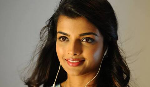 வட சென்னை கதையில் ஆஸ்னா ஜவேரி