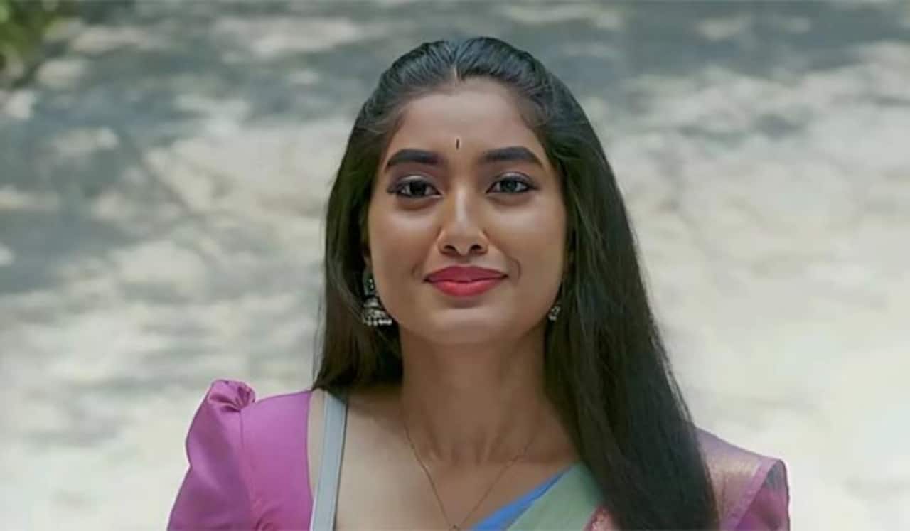 இவங்க தான் புது பயாலஜி டீச்சரா? வைரலாகும் ஹீரோயின் என்ட்ரி